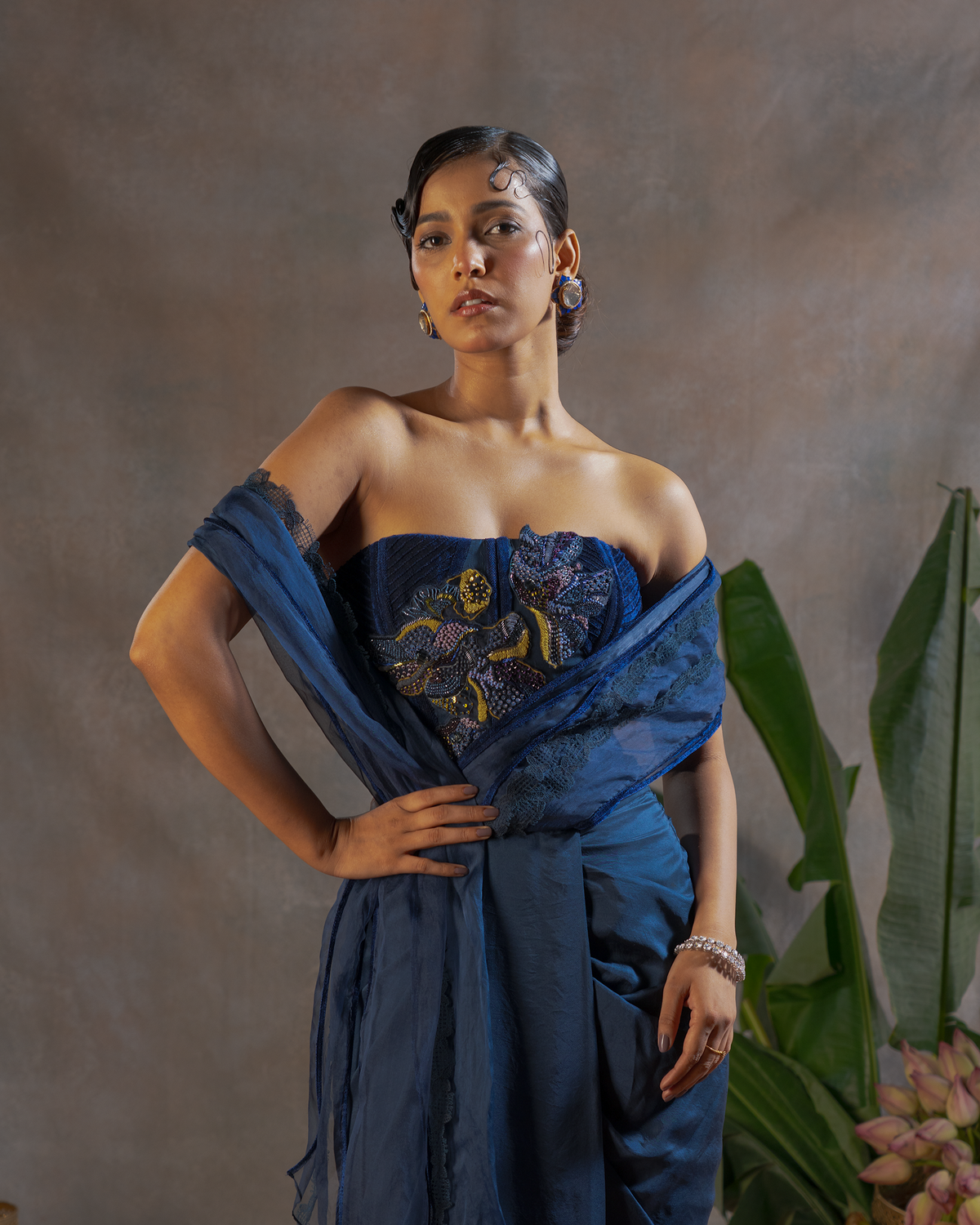 MIDNIGHT FLOWY PRE-DRAPED SAREE