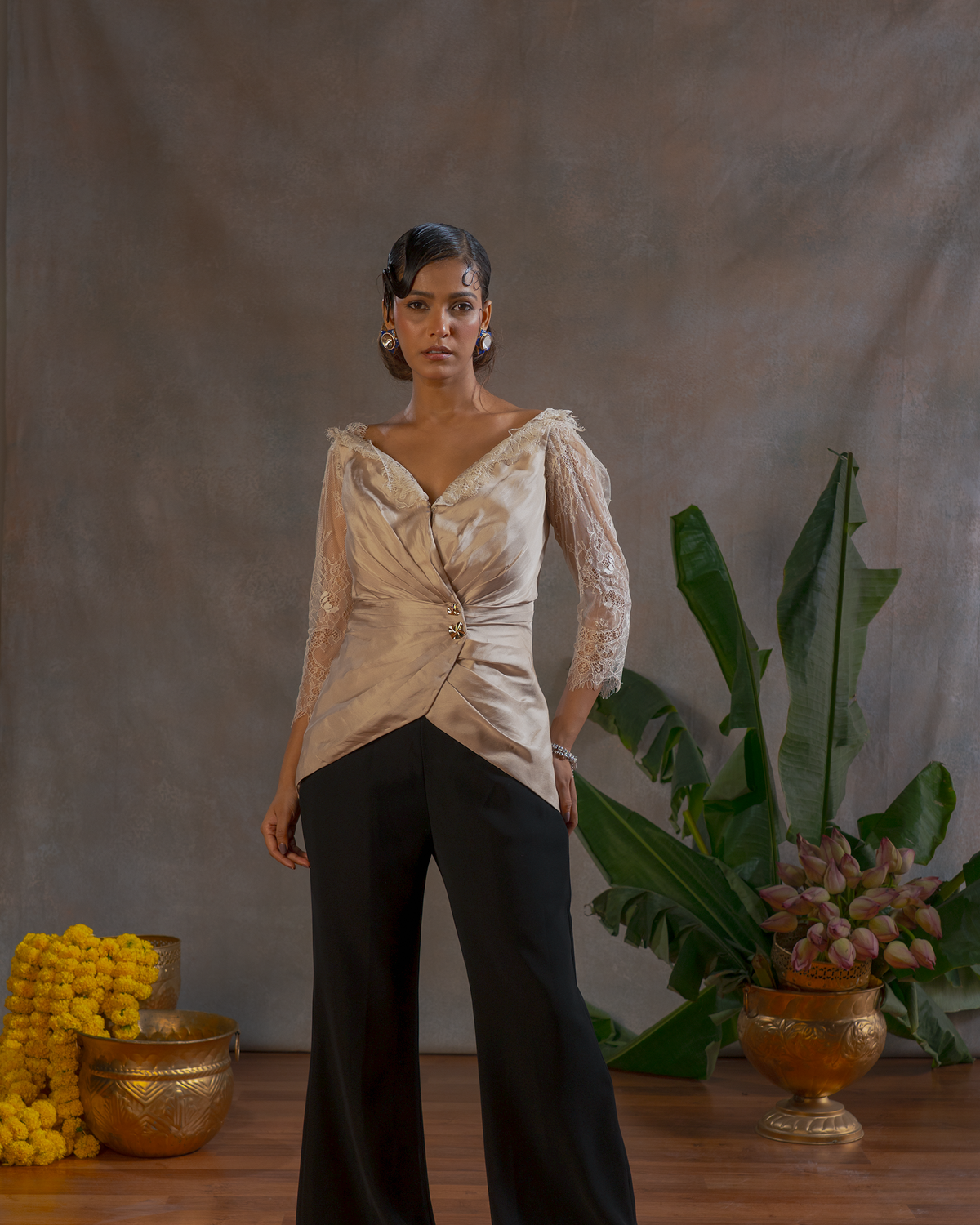 PEARL ELEGANCE TOP