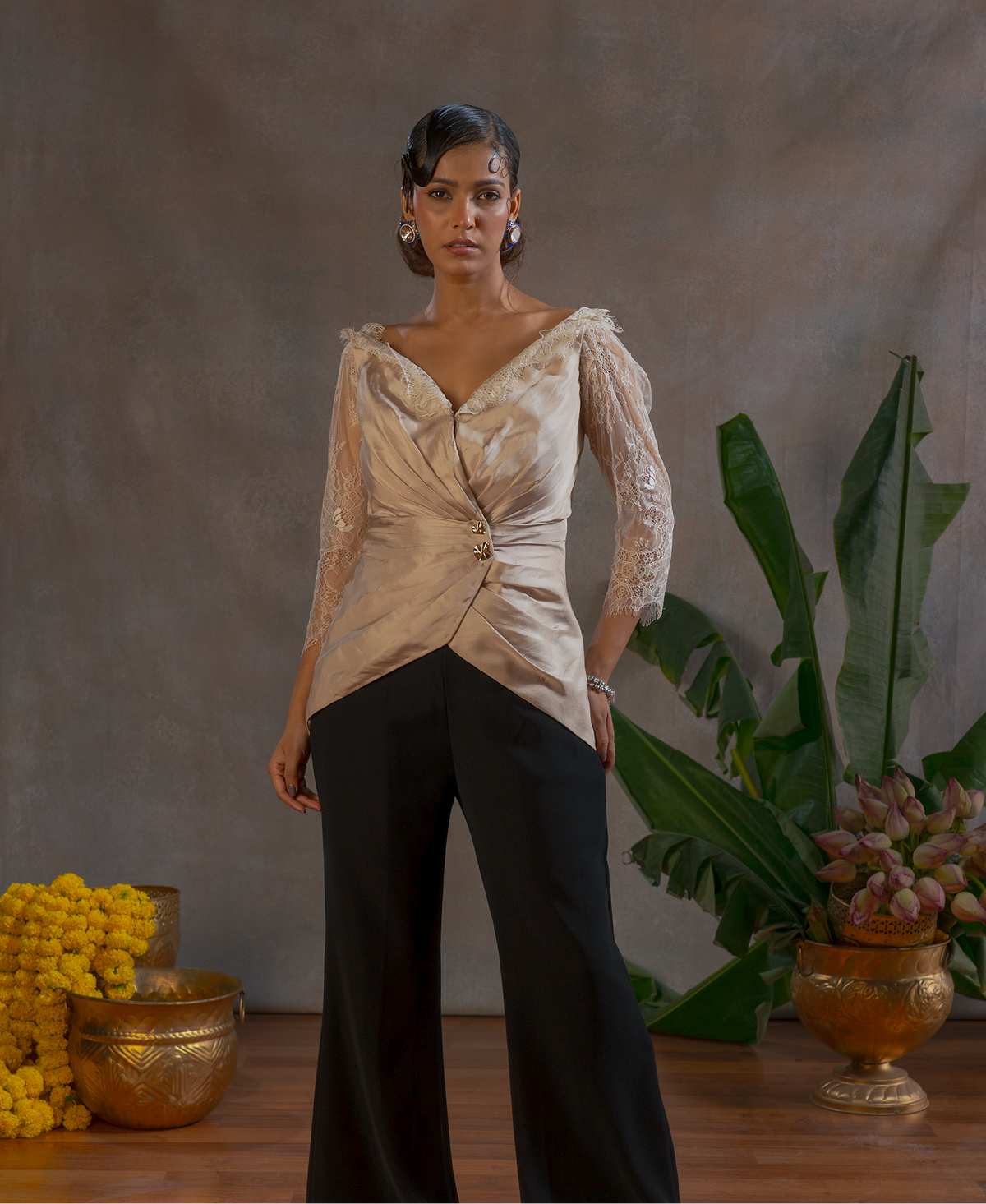 PEARL ELEGANCE TOP