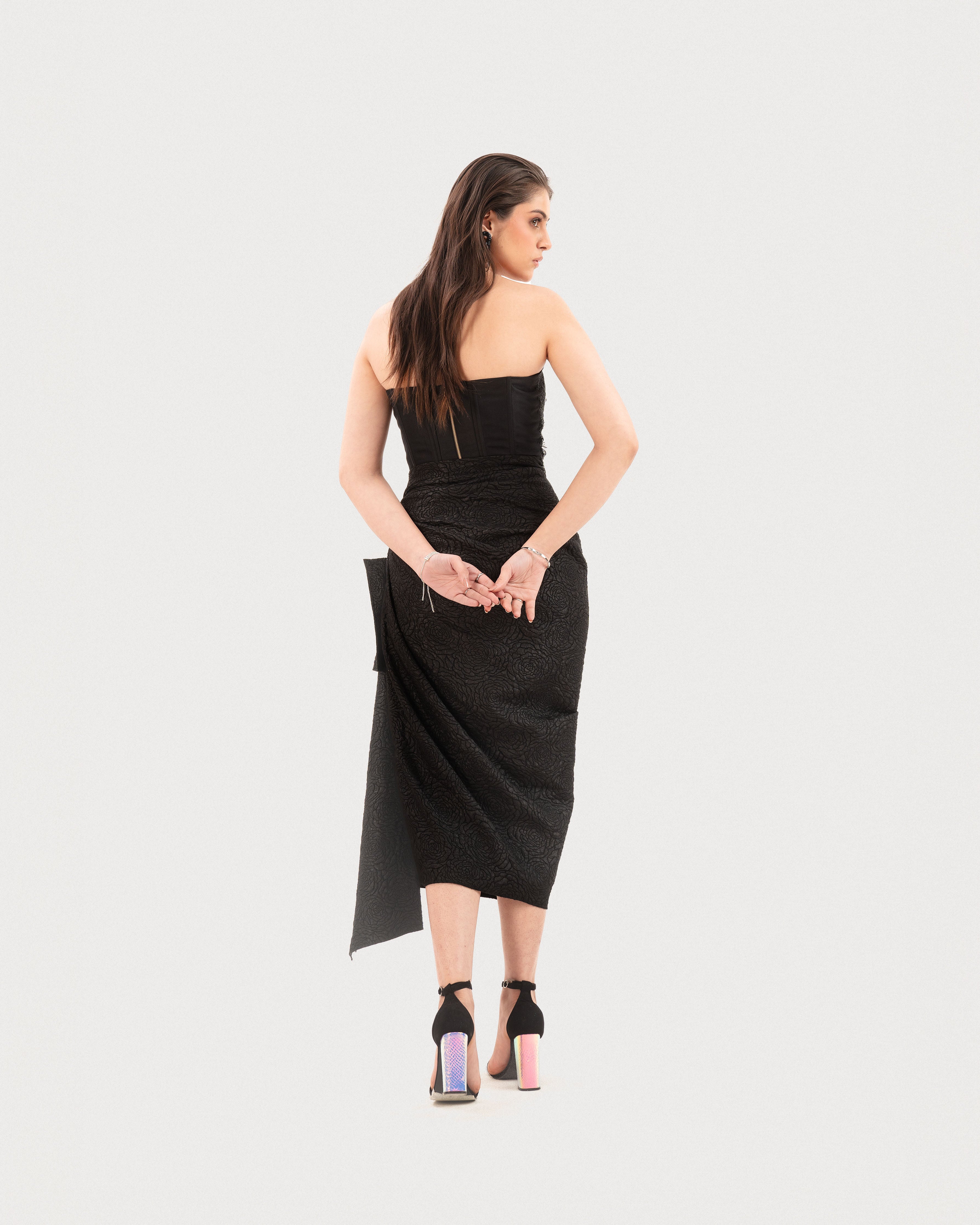 The Sculpted Midi Skirt