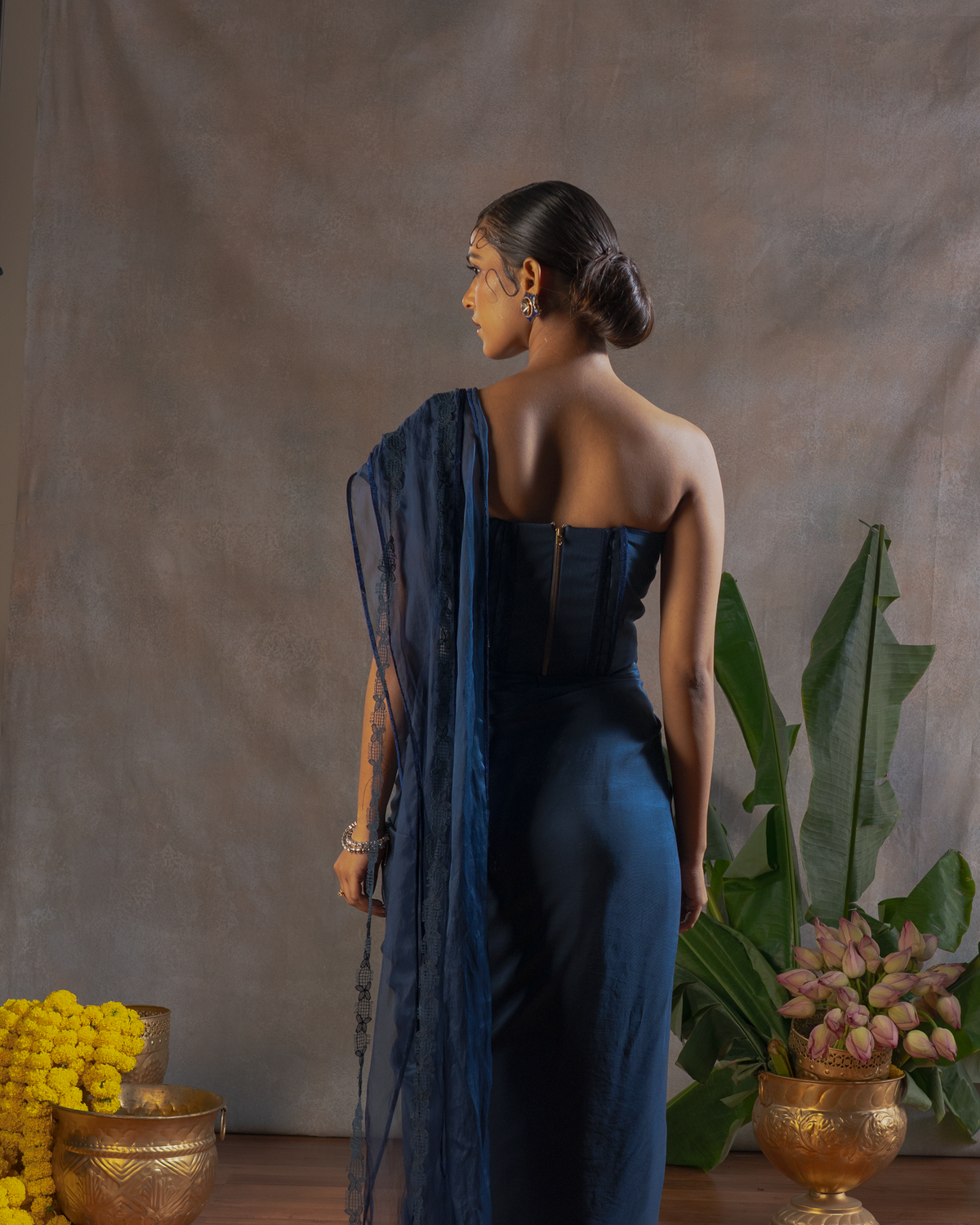 MIDNIGHT FLOWY PRE-DRAPED SAREE