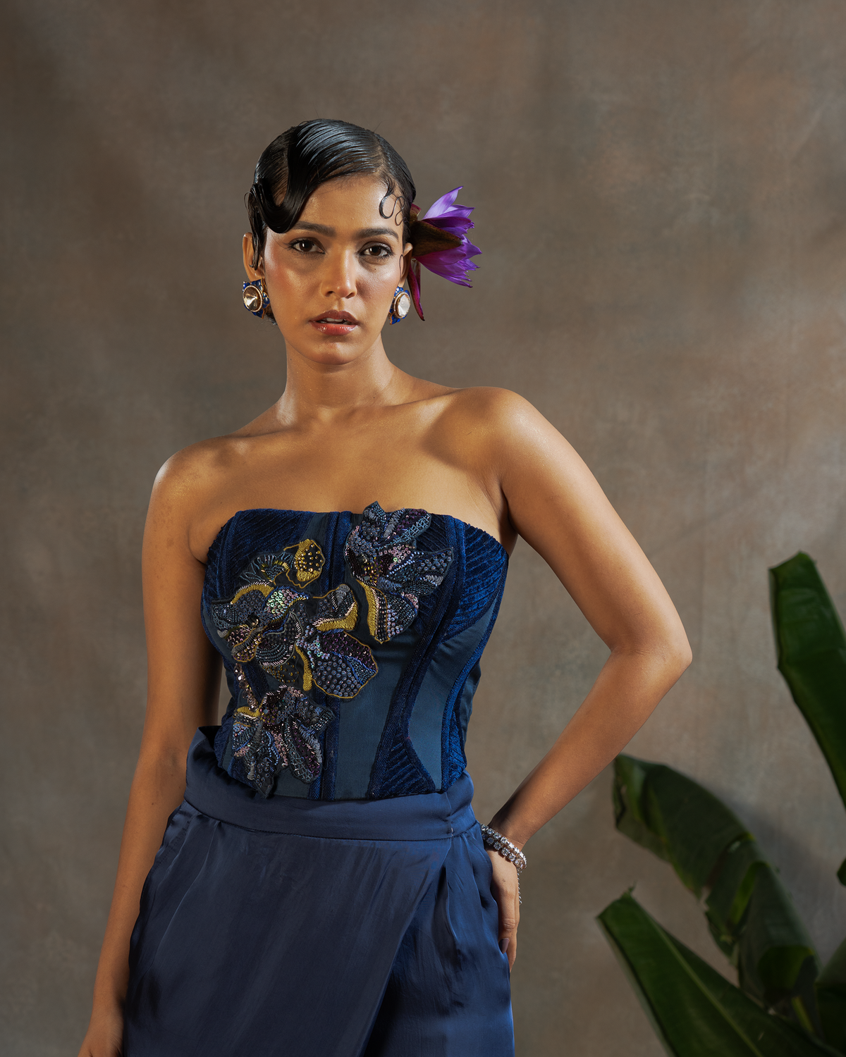 MIDNIGHT BLOOM CORSET