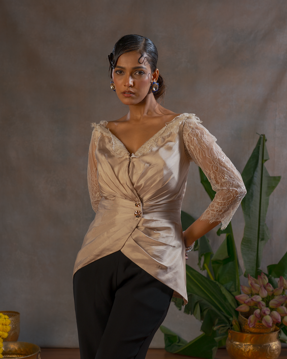 PEARL ELEGANCE TOP