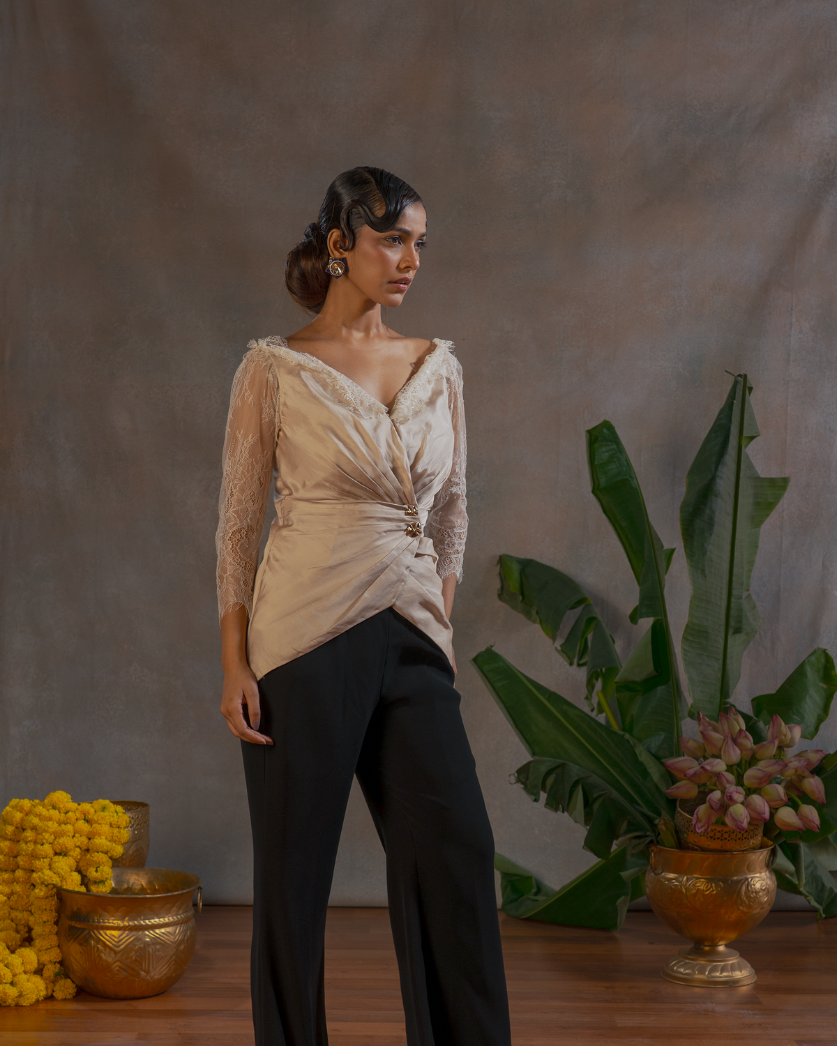 PEARL ELEGANCE TOP