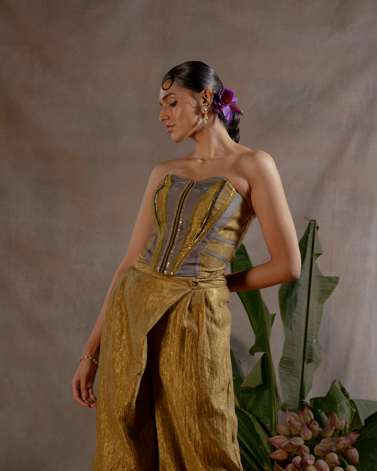 GOLDEN SHINE CORSET