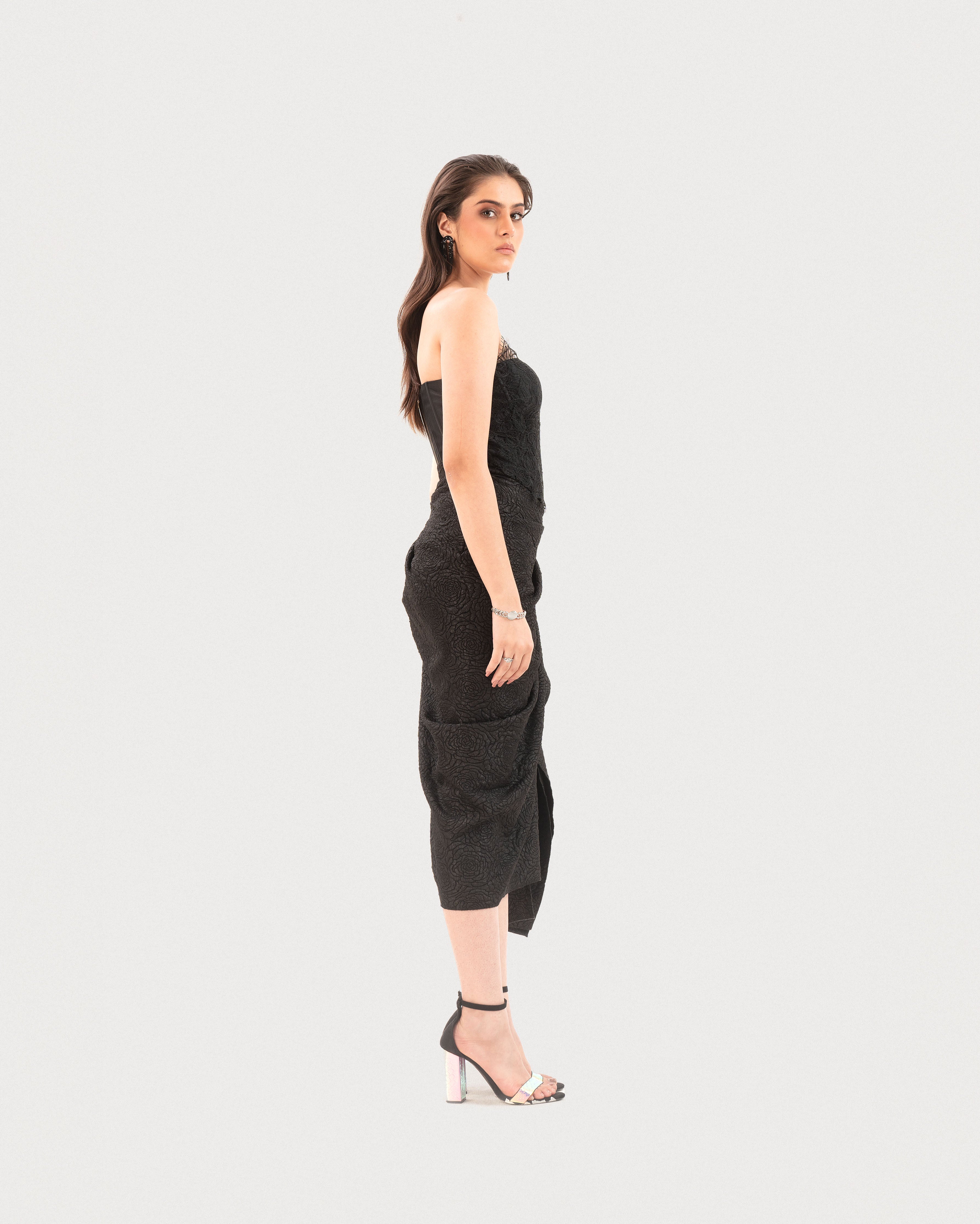 The Sculpted Midi Skirt